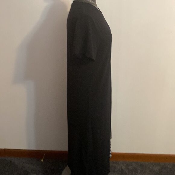 August Silk Black & White dress, size large - Picture 4 of 5